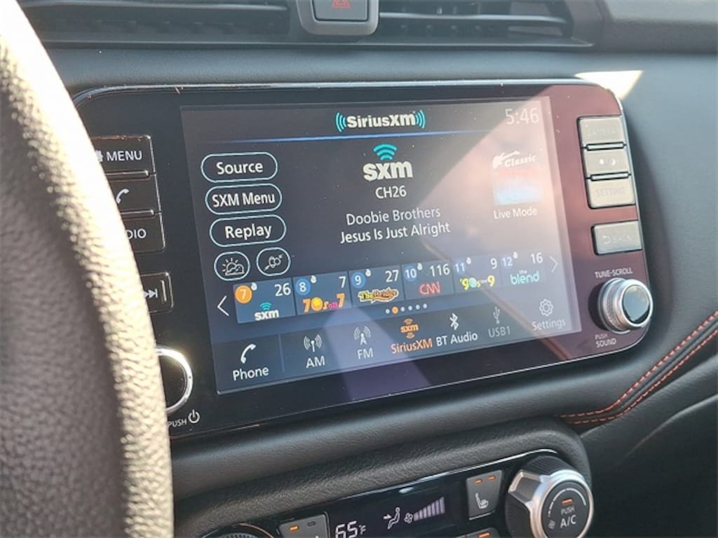 New 2025 Nissan Versa 1.6 SR Sedan