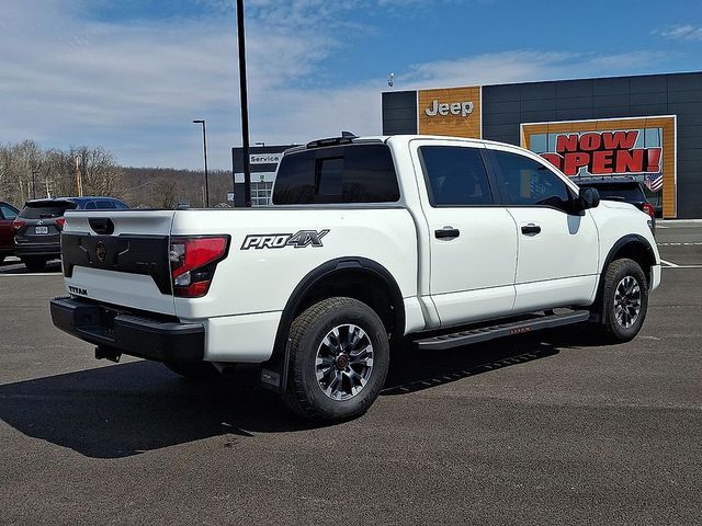 2024 Nissan Titan PRO-4X - Photo 10