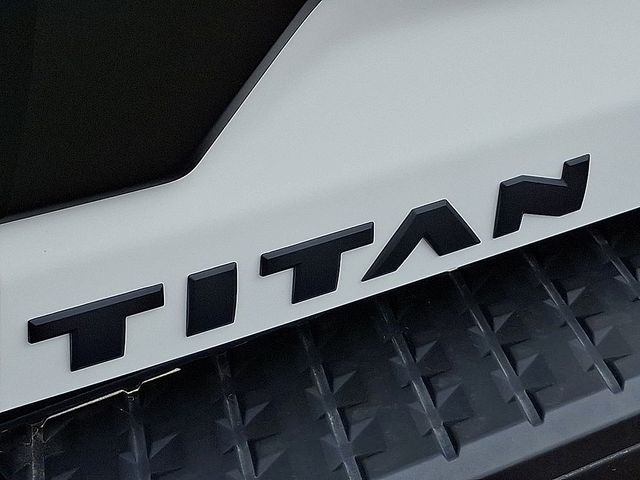 2024 Nissan Titan PRO-4X - Photo 32