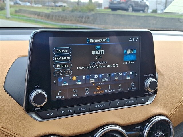 2025 Nissan Sentra SV photo 3