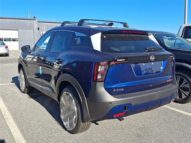 2026 Nissan Kicks SR photo 3