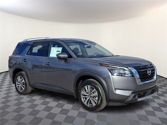 2025 Nissan Pathfinder SL's photo