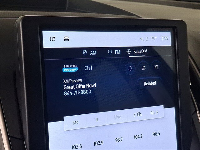 2022 Ford Edge SEL photo 3