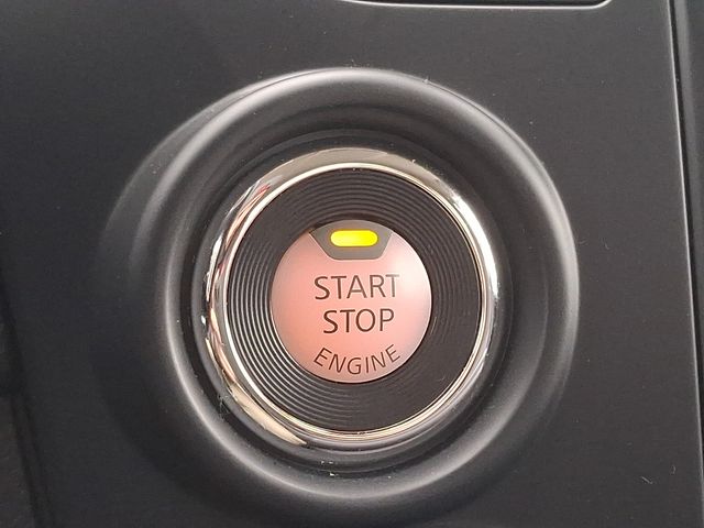 2024 Nissan Titan SV - Photo 22