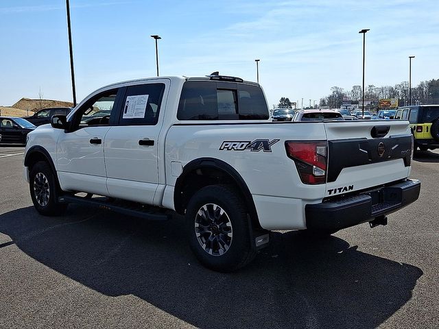 2024 Nissan Titan PRO-4X - Photo 8