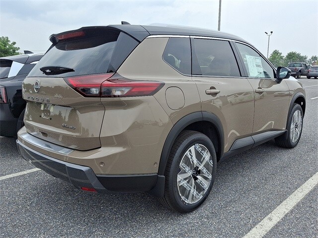 2025 Nissan Rogue SL photo 3