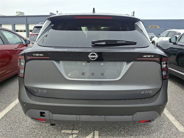 2026 Nissan Kicks SV photo 3