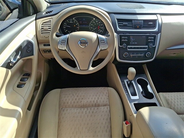 2016 Nissan Altima 2.5 S photo 2