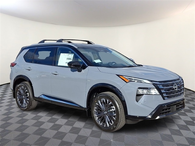 2026 Nissan Rogue Platinum's photo