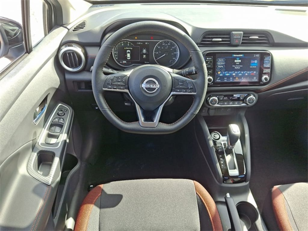New 2025 Nissan Versa 1.6 SR Sedan