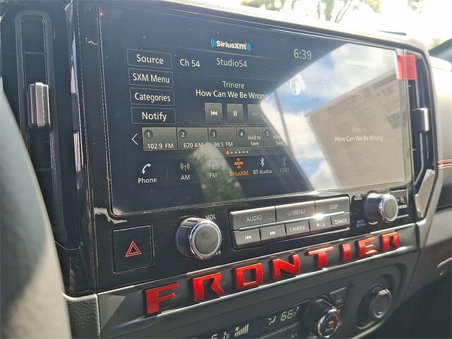 2026 Nissan Frontier photo 3