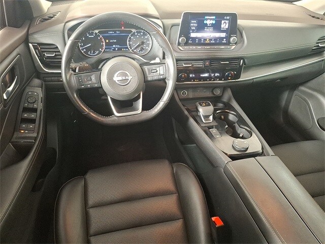 2022 Nissan Rogue SV photo 2