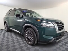 2023 Nissan Pathfinder SL SUV