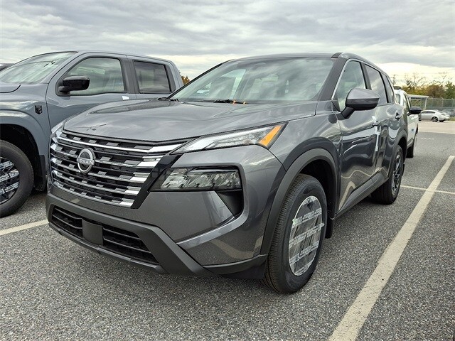 2026 Nissan Rogue SV photo 2