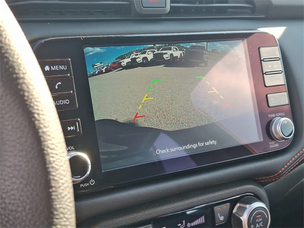 New 2025 Nissan Versa 1.6 SR Sedan