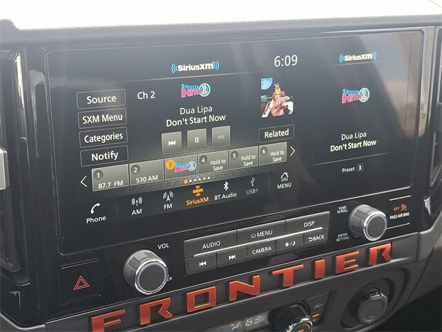 2025 Nissan Frontier PRO-4X photo 3