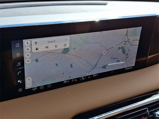 2025 Nissan Armada SL photo 3