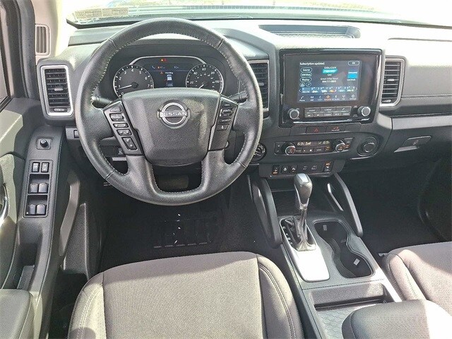 2022 Nissan Frontier SV photo 2