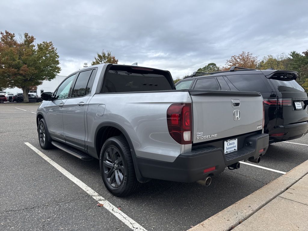 2021 Honda Ridgeline Sport photo 4