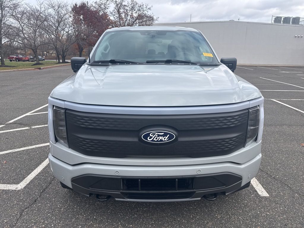 2024 Ford F-150 Lightning photo 4