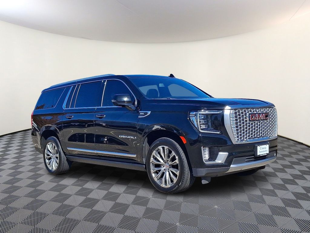 2022 GMC Yukon XL Denali's photo