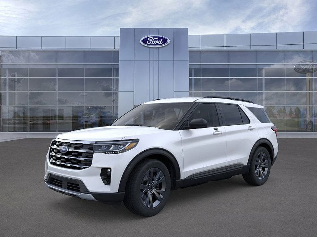 2026 Ford Explorer Active's photo