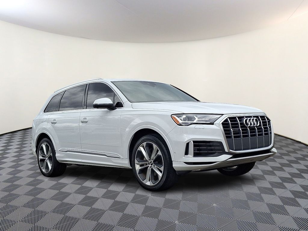 2020 Audi Q7 Premium Plus