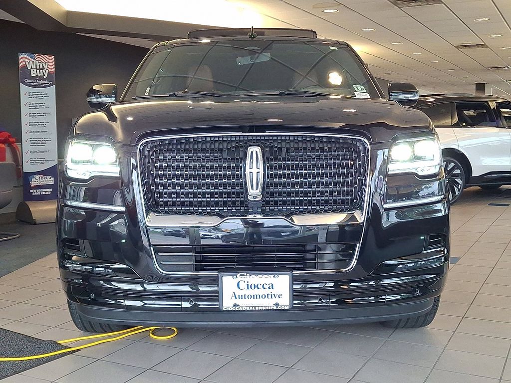 2024 Lincoln Navigator Reserve photo 4