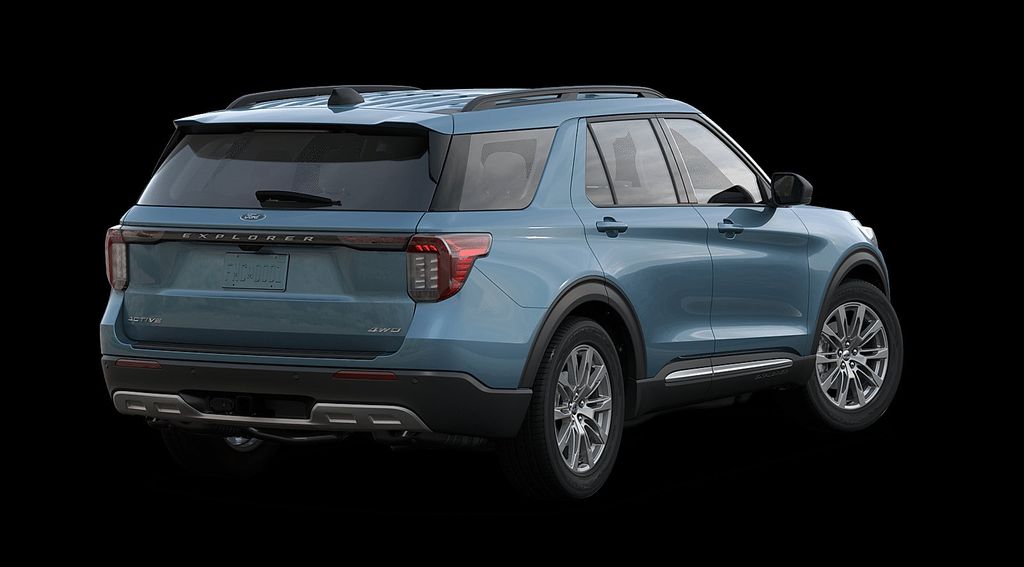 2025 Ford Explorer photo 3