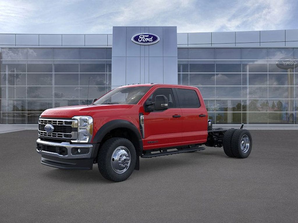 2025 Ford F-550 Super Duty Chassis Cab XL's photo