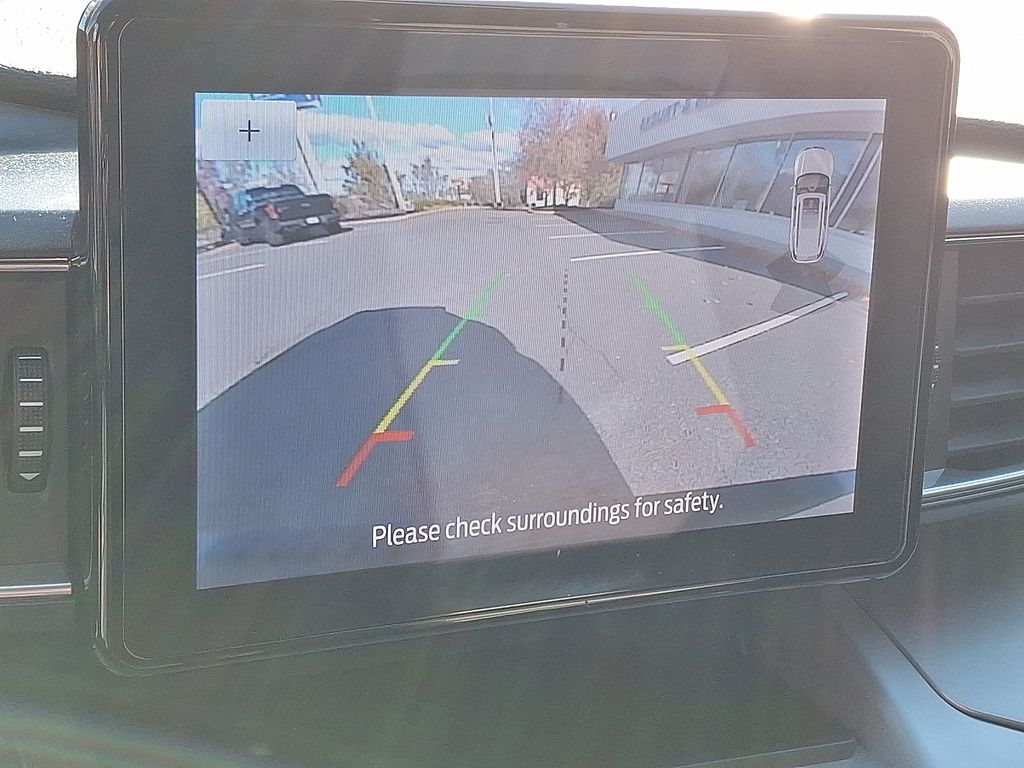 2022 Ford Explorer XLT photo 4