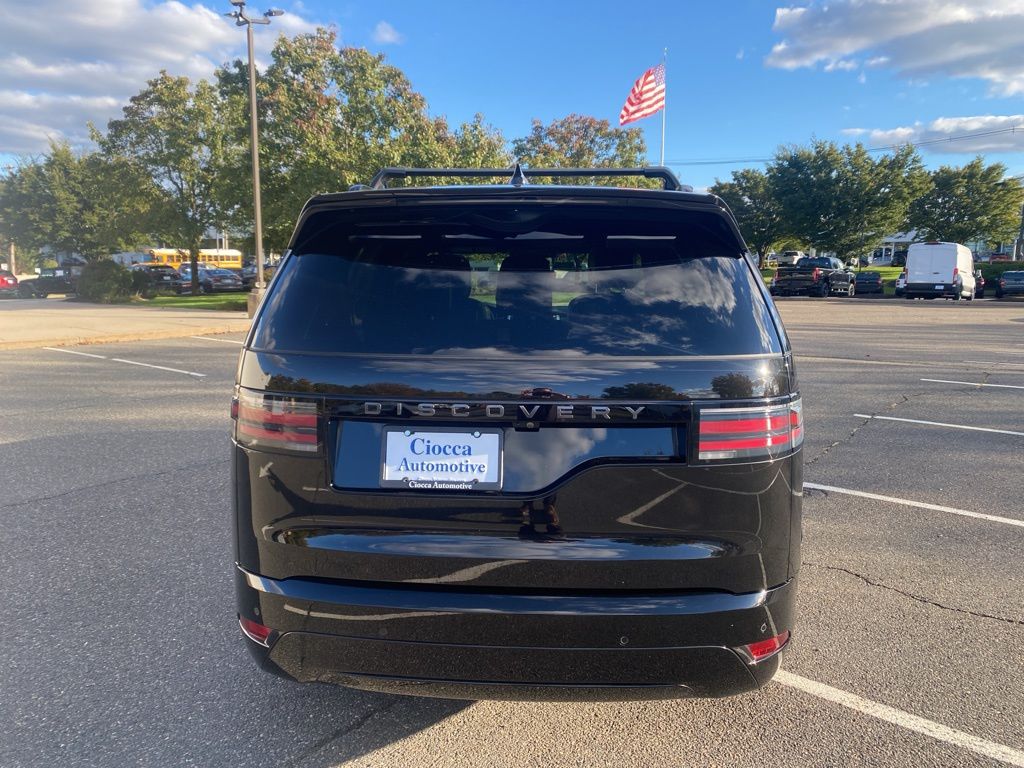 2024 Land Rover Discovery SE photo 4