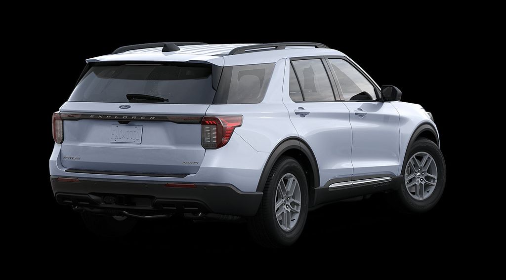 2025 Ford Explorer photo 3