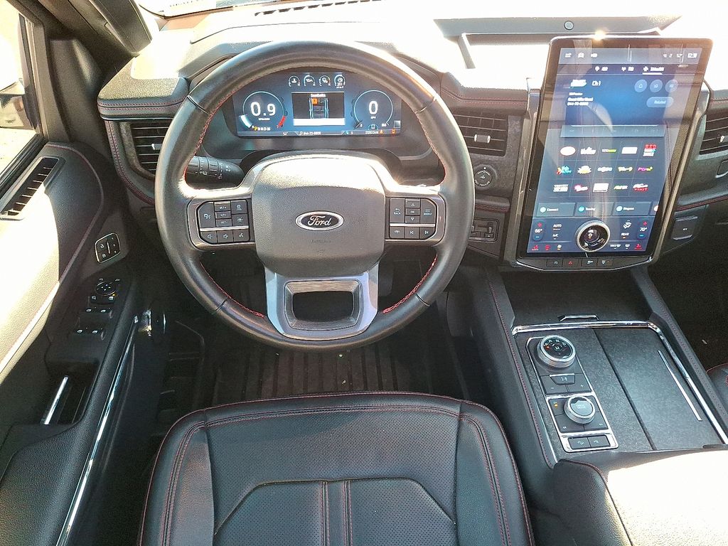 2023 Ford Expedition Limited photo 2