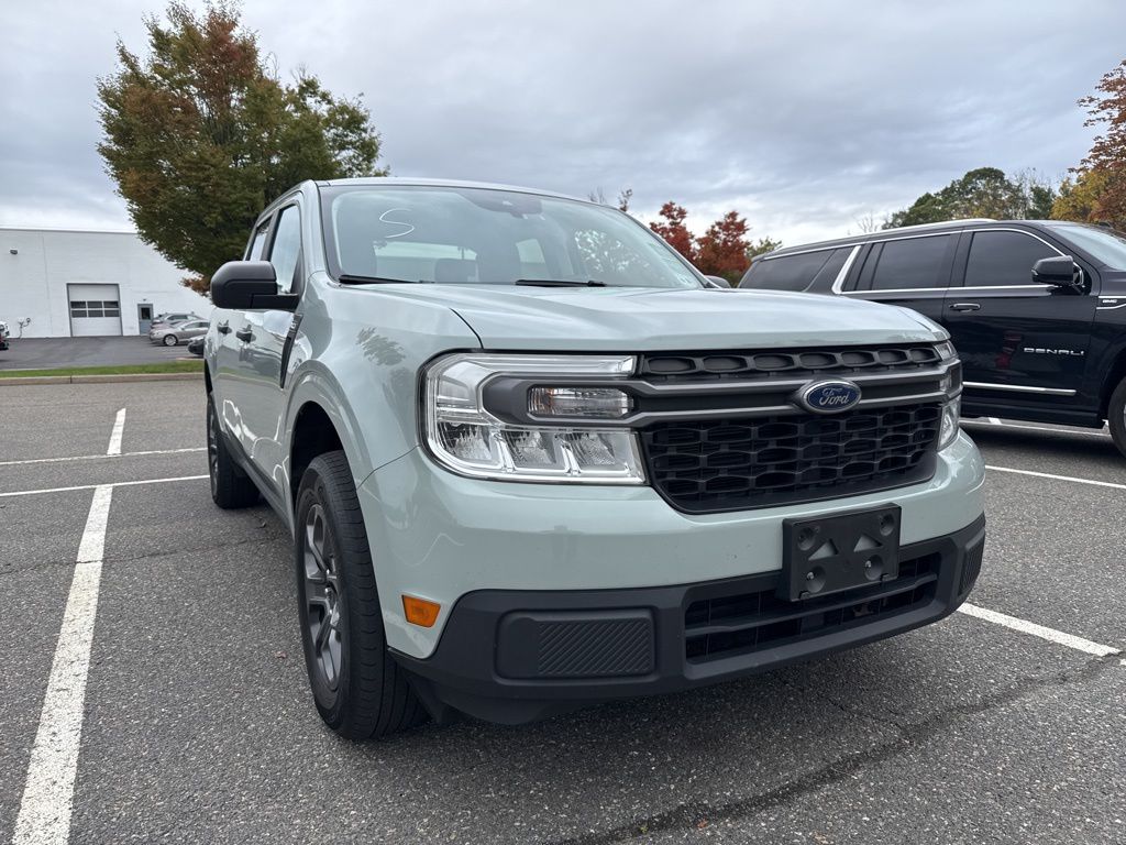2023 Ford Maverick XLT photo 2