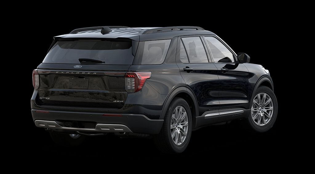 2025 Ford Explorer photo 3