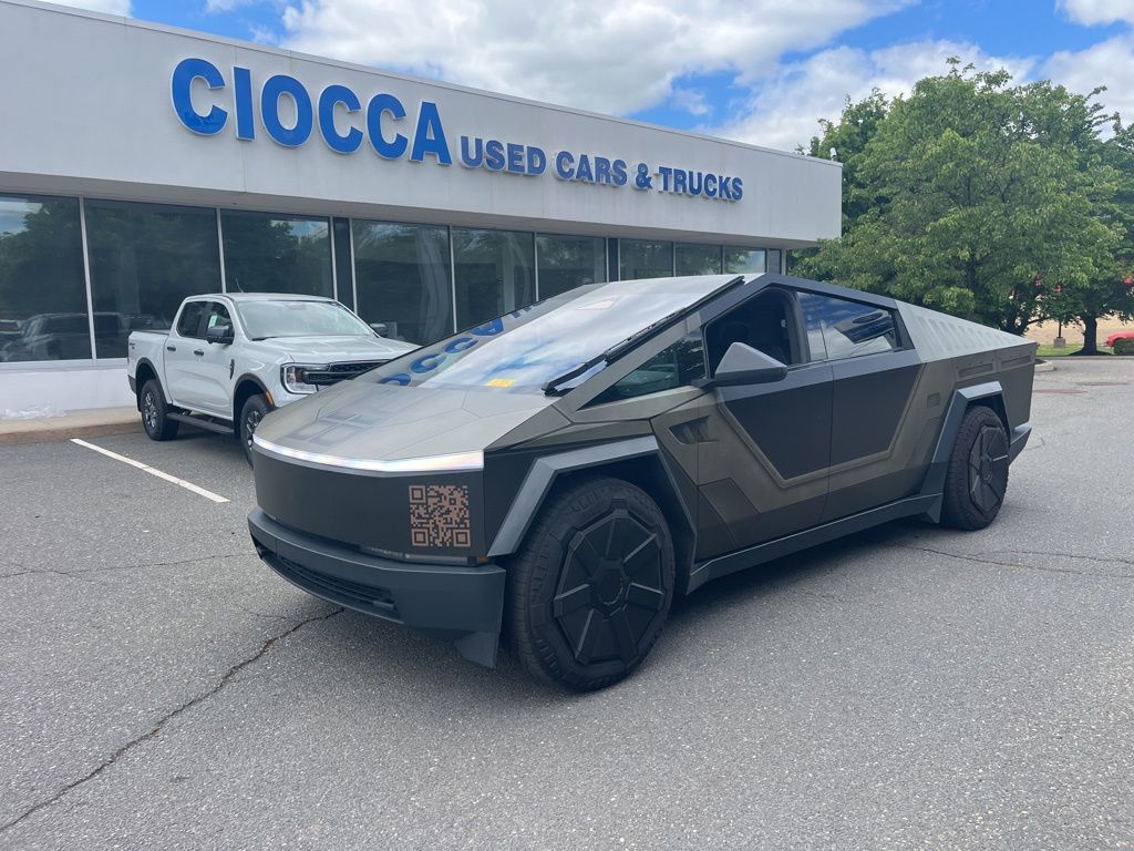 2024 Tesla Cybertruck All-Wheel Drive's photo