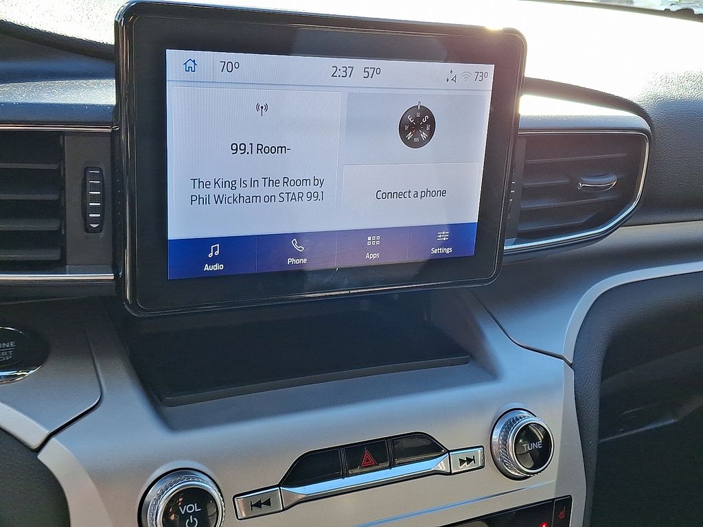 2022 Ford Explorer XLT photo 3