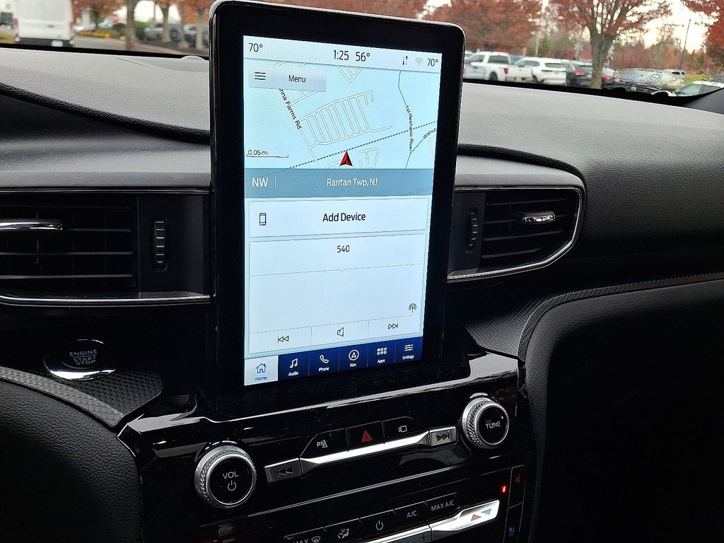 2022 Ford Explorer ST photo 3