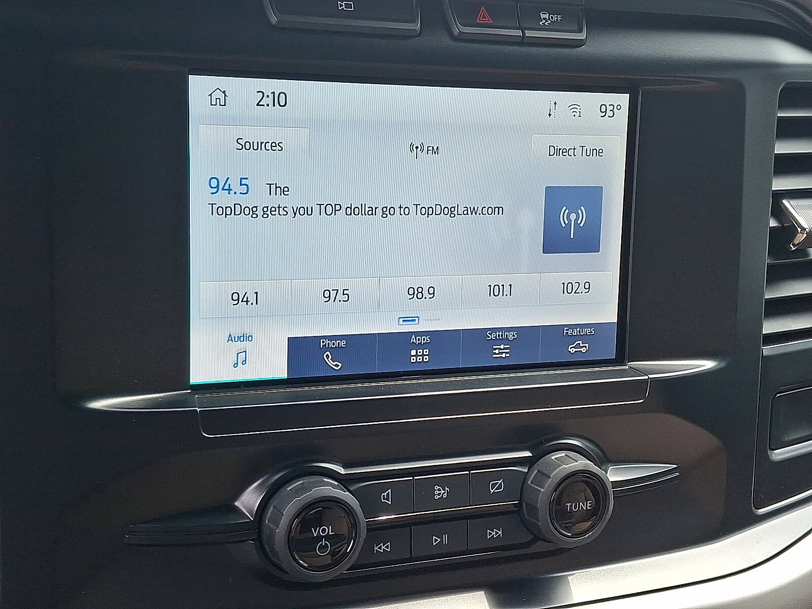 2023 Ford F-150 XLT photo 2