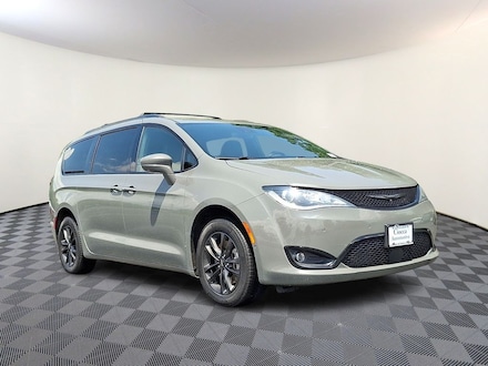 2020 Chrysler Pacifica Launch Edition Van Passenger Van