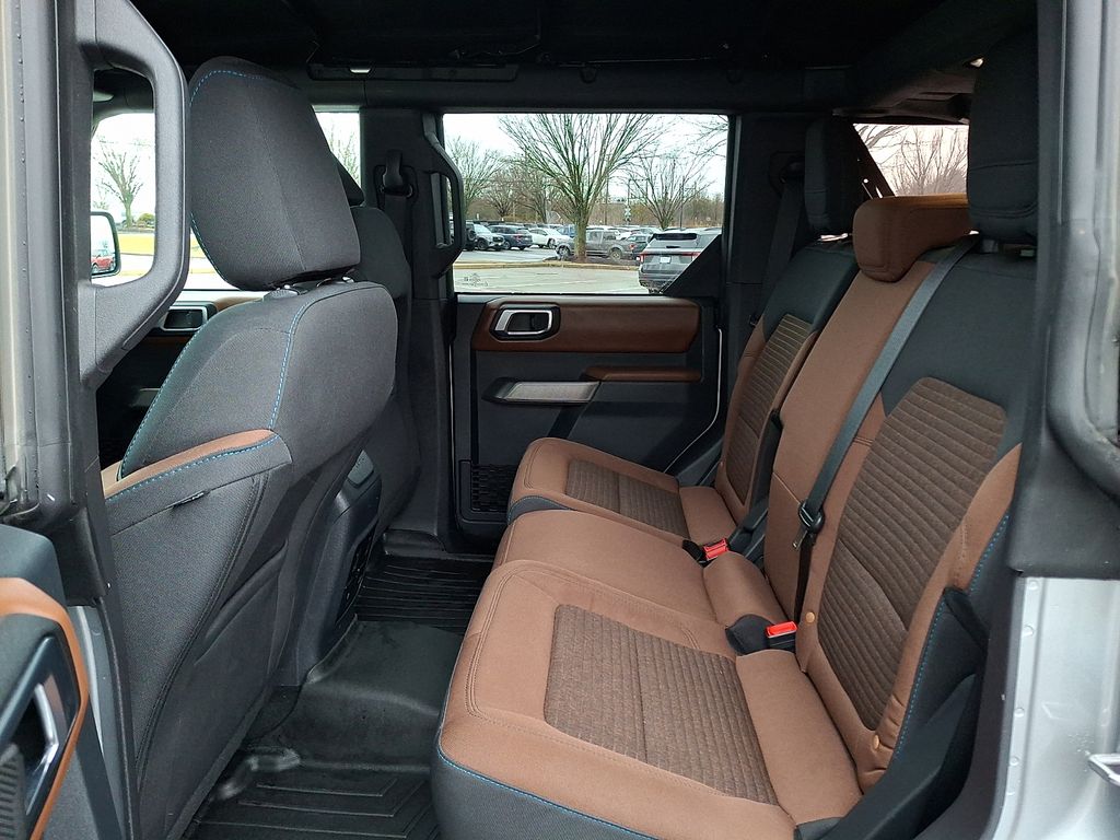 2023 Ford Bronco 4-Door Outer Banks - Photo 13