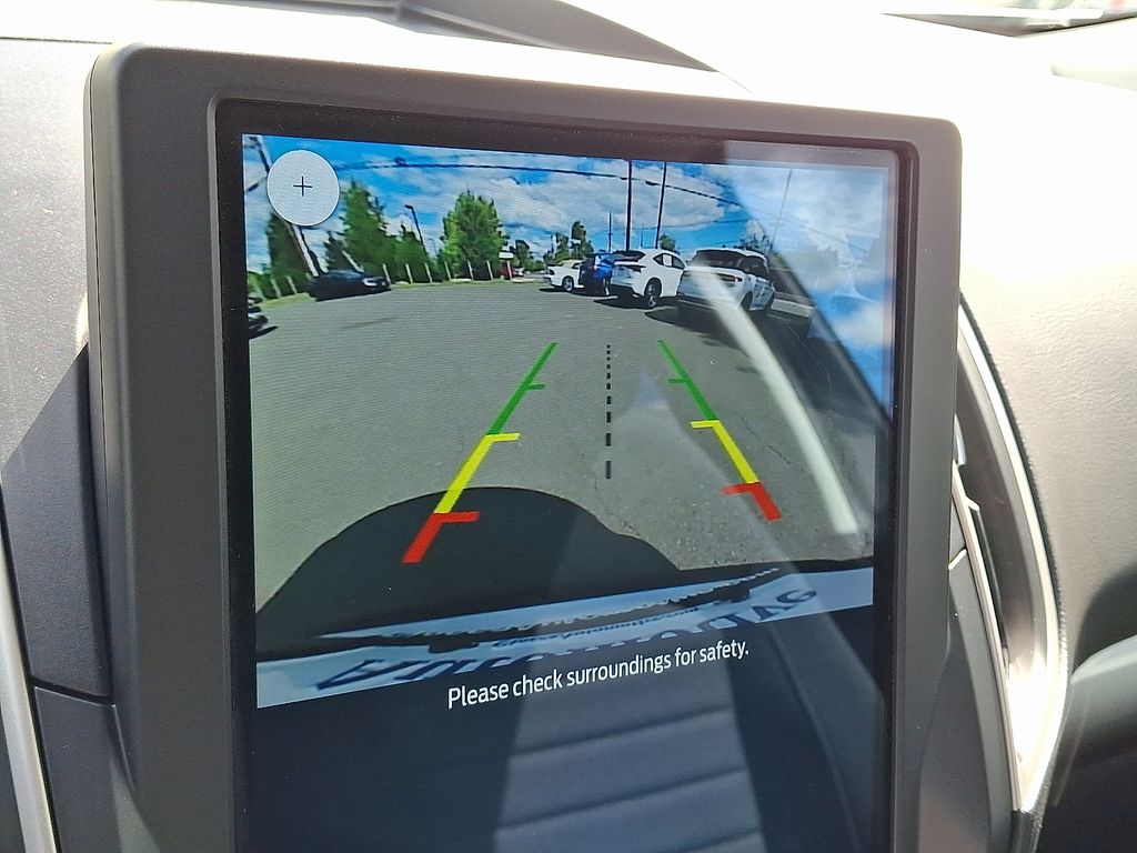2022 Ford Edge SE photo 4