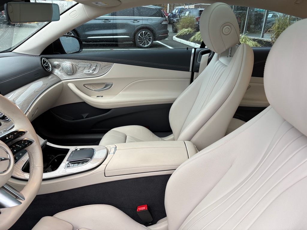 2023 Mercedes Benz E 450 Coupe photo 3