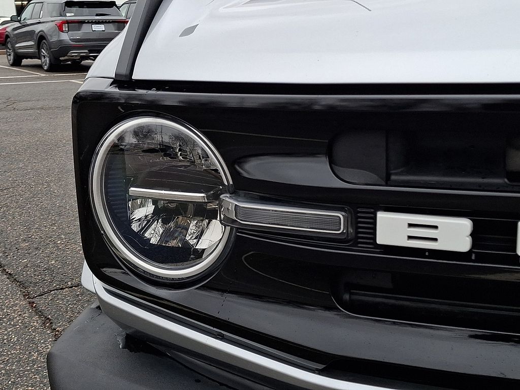 2023 Ford Bronco 4-Door Outer Banks - Photo 12
