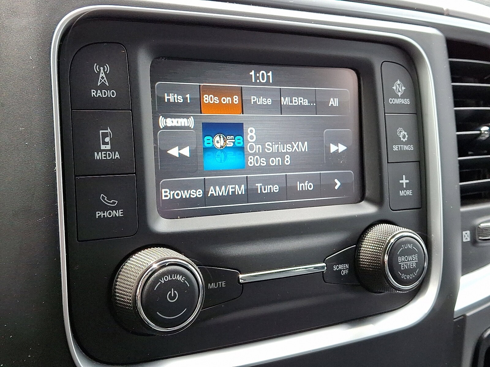 2022 Ram 1500 Classic Warlock photo 3