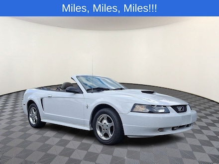 2003 Ford Mustang V6 Convertible