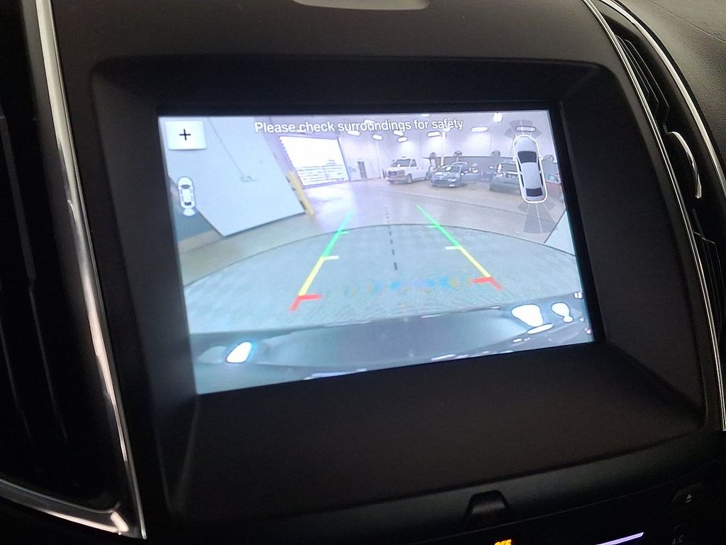 2018 Ford Edge Sport photo 3