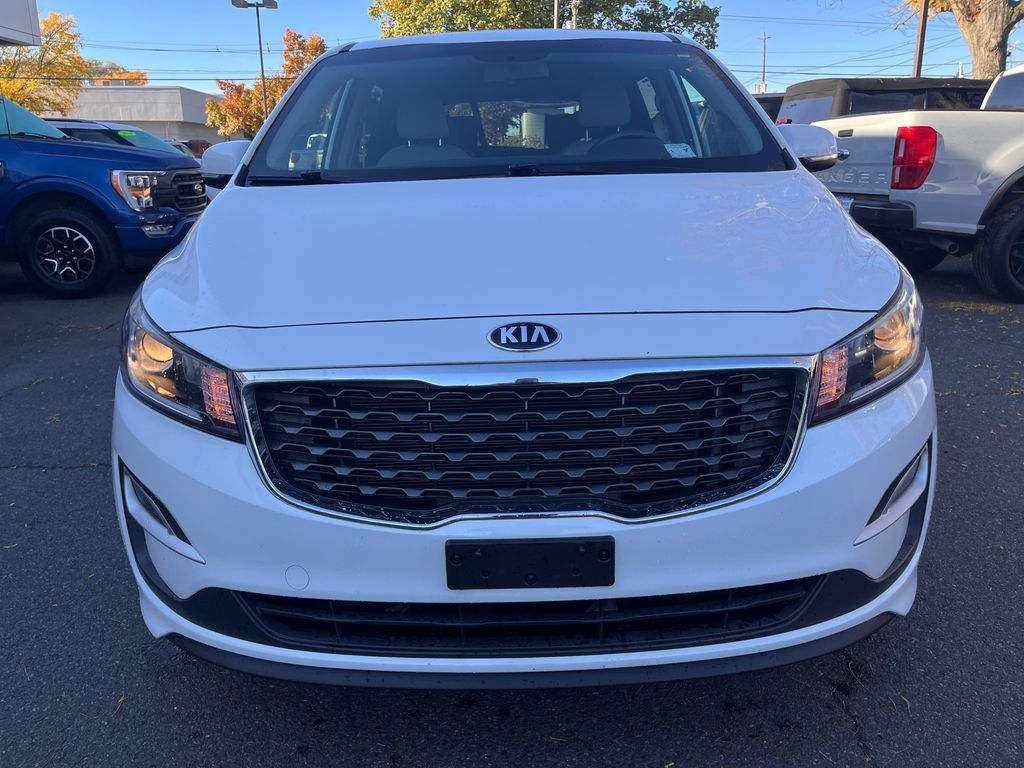 2021 Kia Sedona LX photo 2