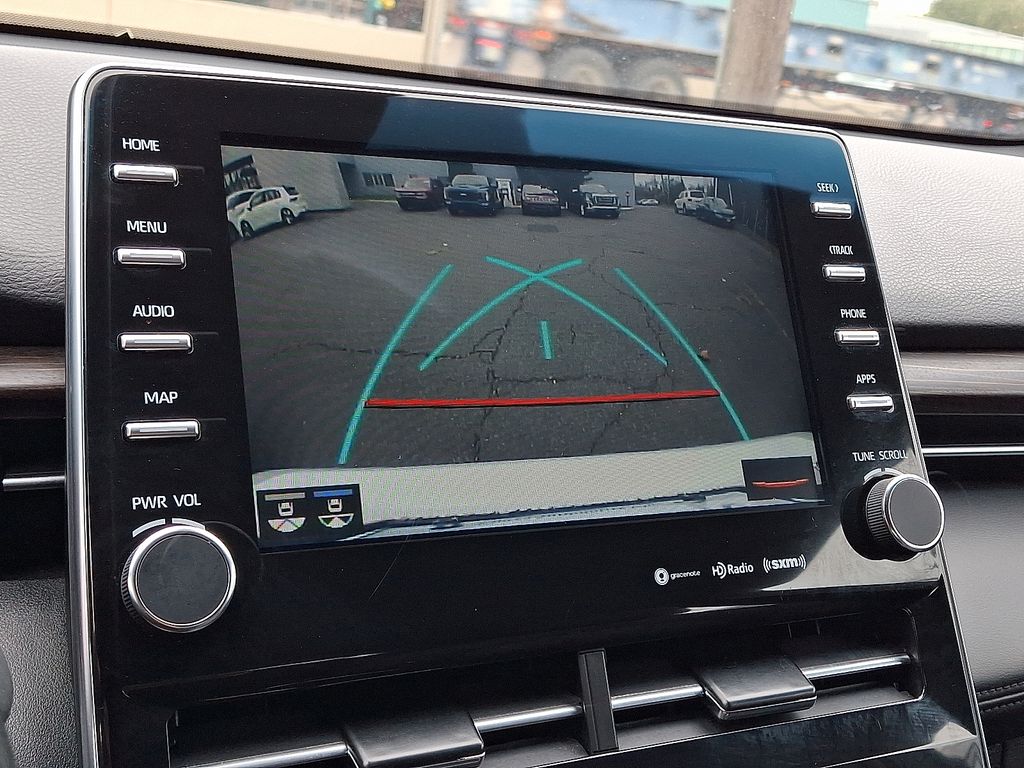 2022 Toyota Avalon XLE photo 4